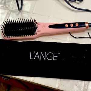 L’ange Le Vite straightening hair brush